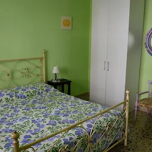 Maria Montis , Assemini Italie